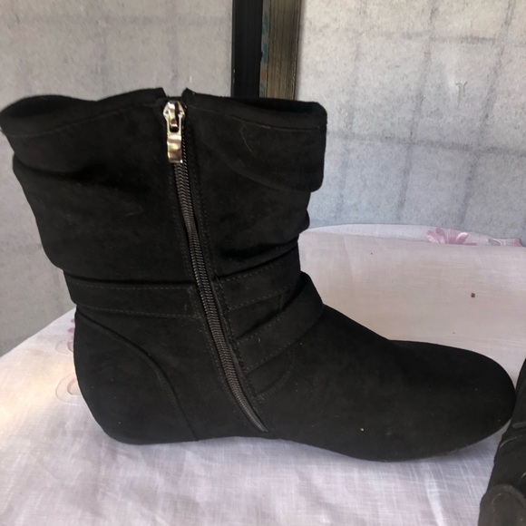 Brand new never been worn womens black suede zip up bootie size 10 - Picture 6 of 7